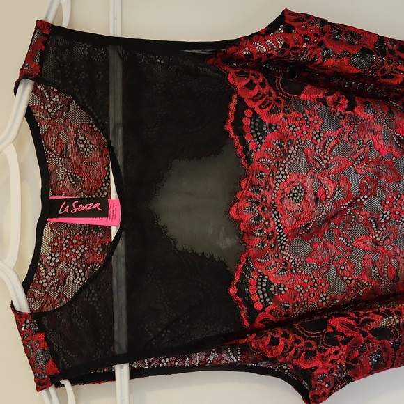 L Black and red lingerie - Picture 4 of 7